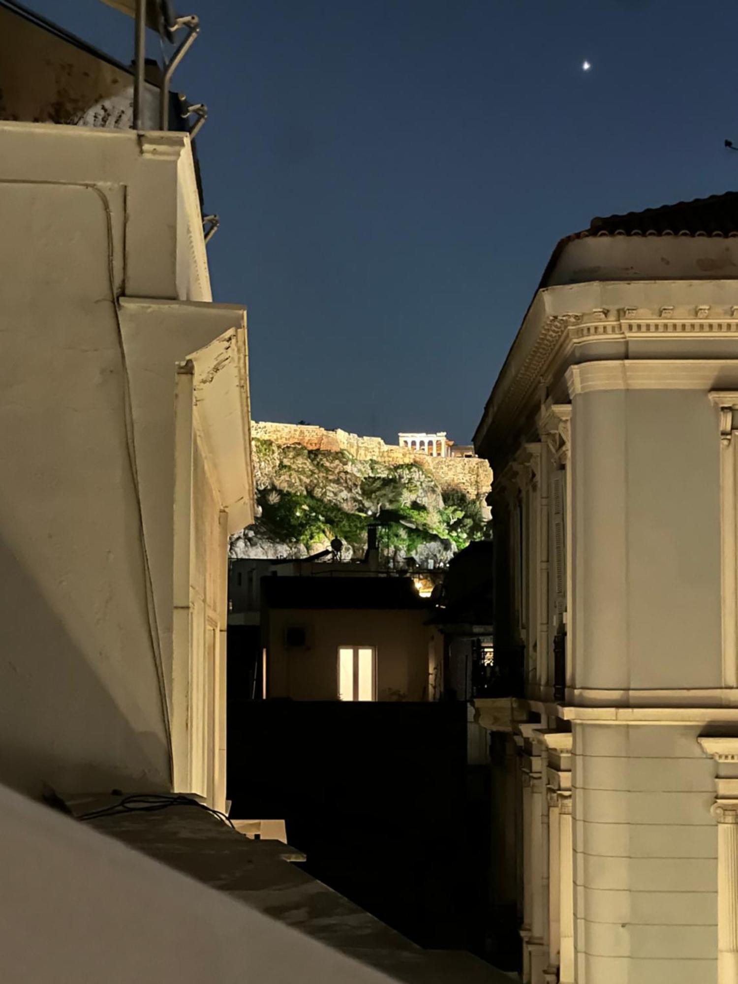 Living Near Acropolis By Sylvia Staikou 2Nd & 3D Floor Apartman Athén Kültér fotó