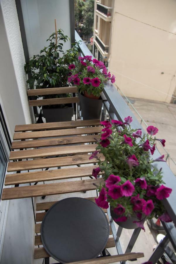 Living Near Acropolis By Sylvia Staikou 2Nd & 3D Floor Apartman Athén Kültér fotó